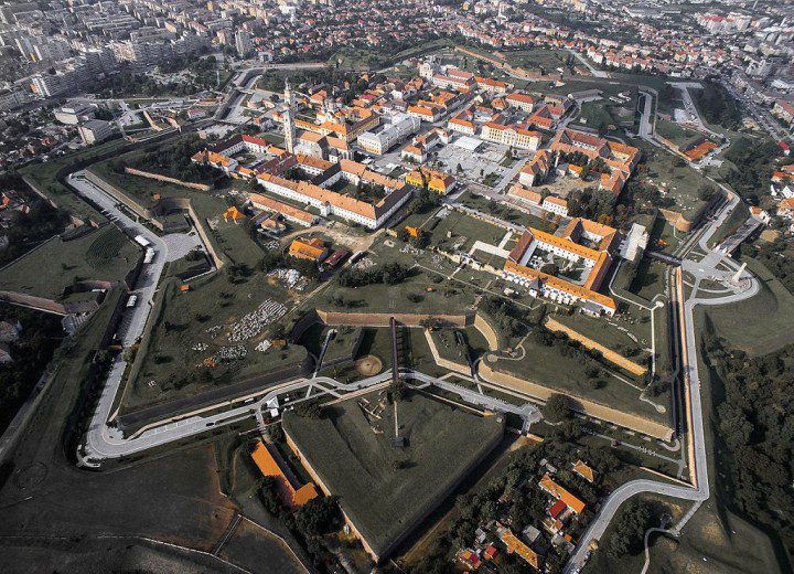 19. Alba Iulia citadel Alba Iulia is a great Vauban fortification. It was the capital of Transylvania between 1541 and 1690. In the first part of the 18th century Alba Iulia became one of the best defended citadels of the region.