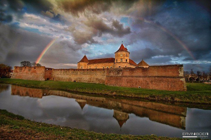 Fagaras fortress, Transylvania, Romania by Ervin Boer
