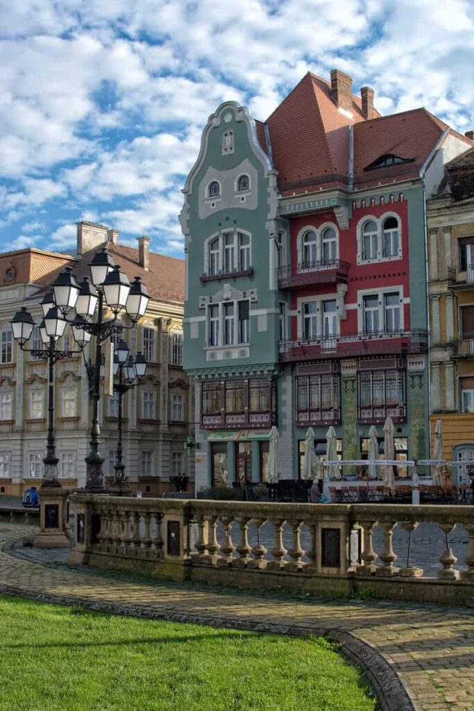 So many colourful and beautiful buildings!