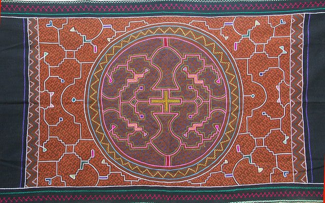 Tanya Harris’ art was influenced by Shipibo textiles. Image Source: Flickr user Howard G. Charing.